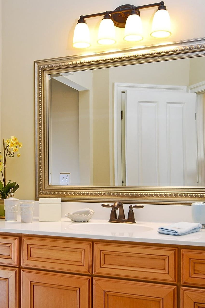 Baignoire, salle de bain, miroir - fond de miroir de salle de bain anime - Fond d'écran de téléphone HD