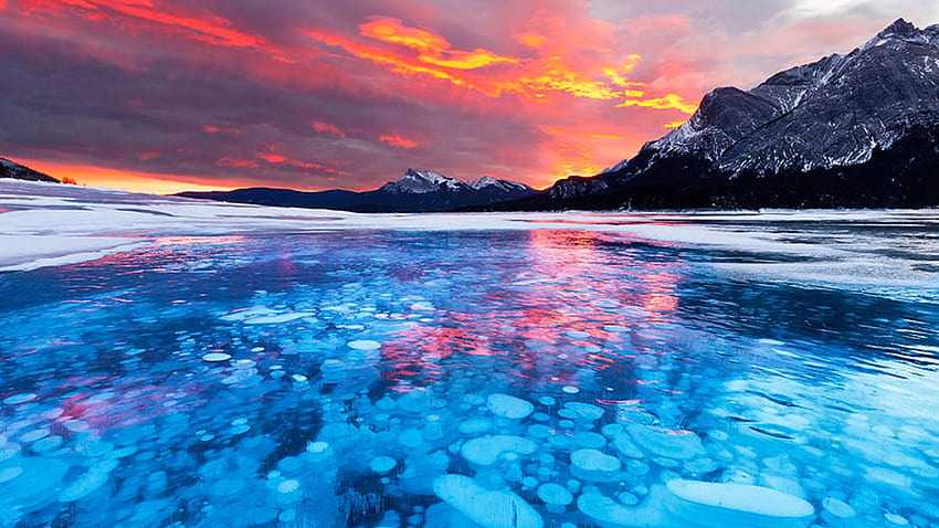 Methane Bubbles in Frozen Abraham Lake, Alberta, snow, clouds, colors, sky, canada, sunset, ice, winter, landscape, rocks HD wallpaper
