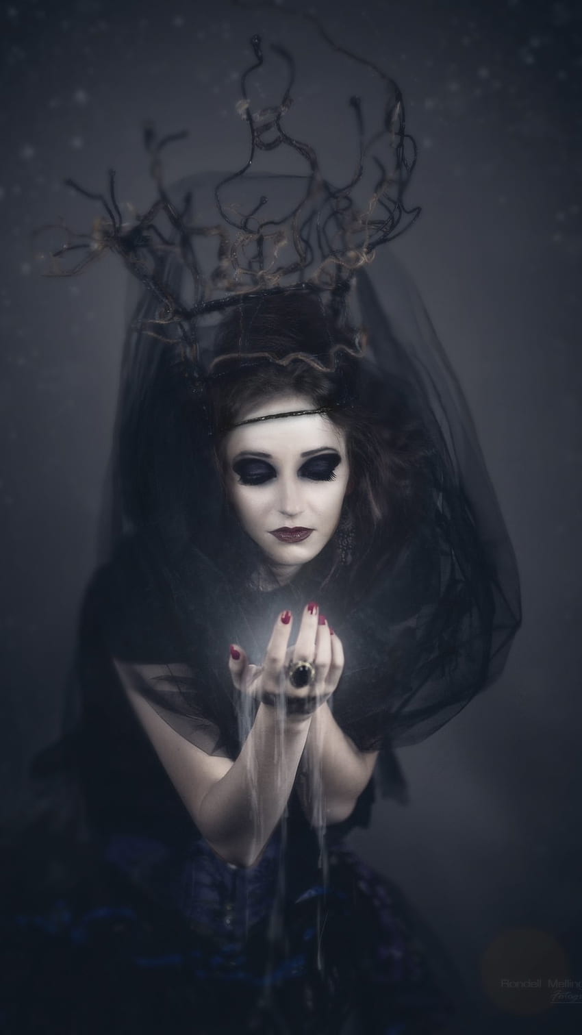 3: Witch. Vampire. Girl Halloween Costume HD phone wallpaper