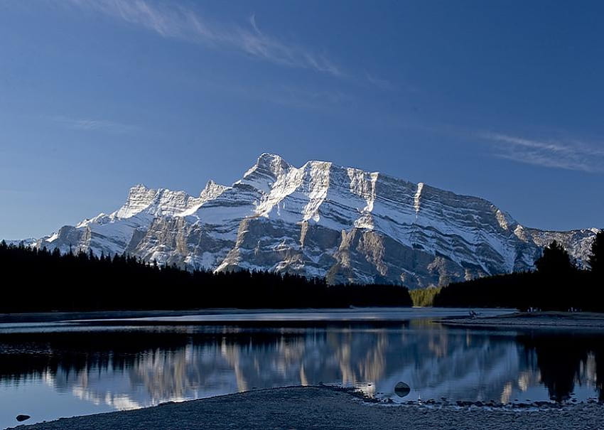 Awesome Alberta, peaks, mountain, lake, blue sky, reflection, snow, trees, canada, calm, alberta HD wallpaper