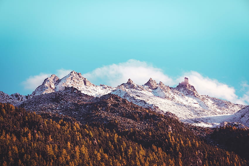 Ангажиращи заснежени планини, покрити със сняг планини HD тапет