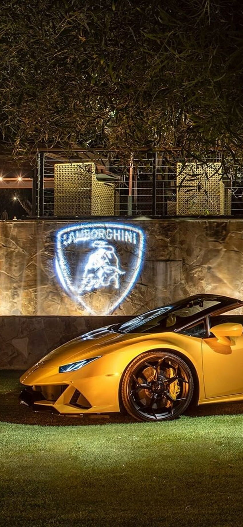 Lamborghini Car Home Screen Wallpaper