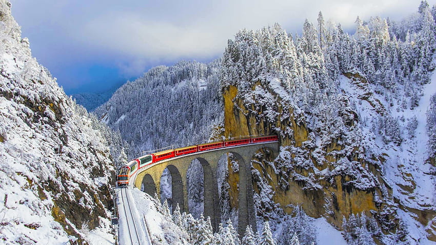 Bernina Express on the Landwasser Viaduct, Graubünden, Switzerland - Bing Gallery, Glacier Express HD wallpaper