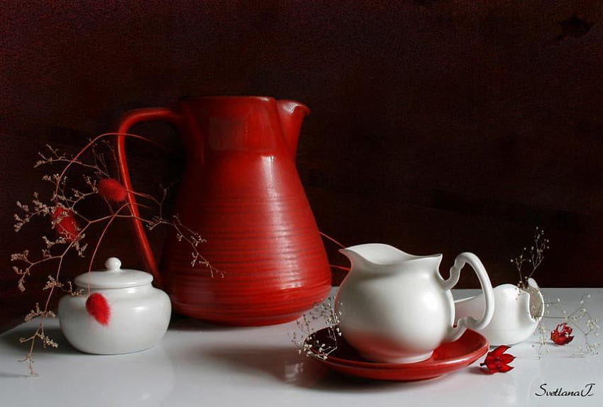 Merah Putih, meja, pembuat krim, putih, warna, ranting, cangkir, lukisan alam benda, mangkuk gula, kendi, merah, lepek Wallpaper HD