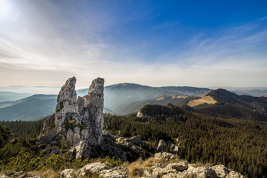 Naturaleza, árboles, Piedras, Cielo, Montañas, Rumania fondo de pantalla