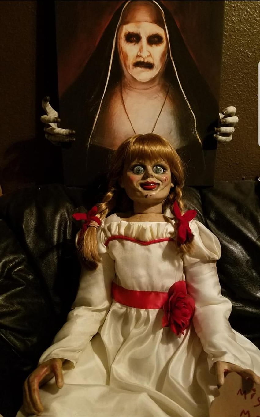 Animatronic Annabelle Distressed Possessed Demonic Doll. Films classicos de terror, Boneca annabelle, Personagens de terror HD-Handy-Hintergrundbild