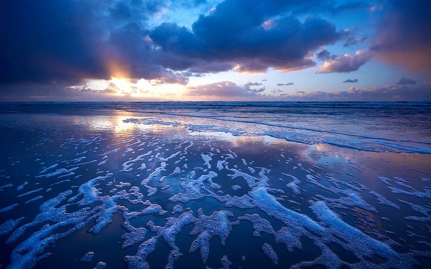 Blue Foamy Beach, mar, espuma, nuvens, natureza, pôr do sol, oceano, praia papel de parede HD
