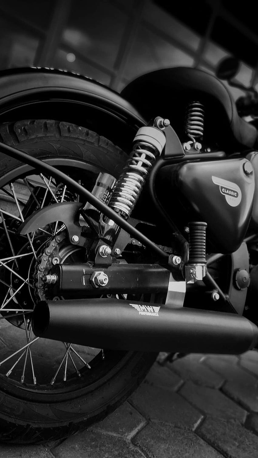Diego Duarte auf Motorradfahrer. Bullet Fahrrad Royal Enfield, Royal Enfield Schwarz HD-Handy-Hintergrundbild