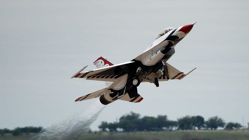 U S A F Thunderbirds F 16 Fighting Falcon Fighter Army Jet Aircrafts Acrobatic . HD wallpaper