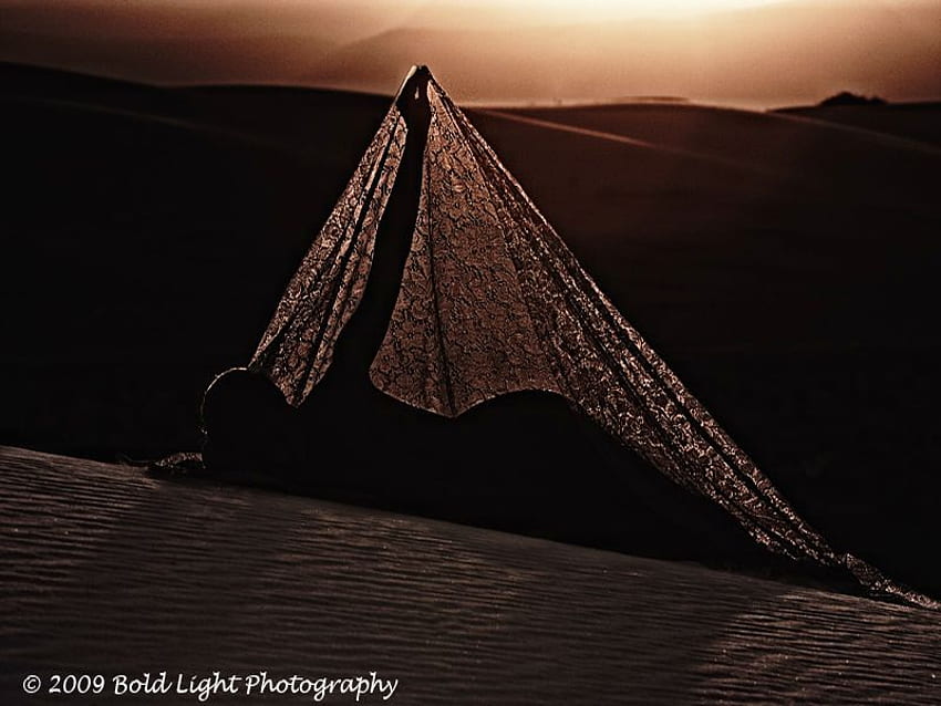 VEIL AT DUNE SUNSET.., shadow, sillhuette, body, veil, desert, dune, woman, sunset HD wallpaper