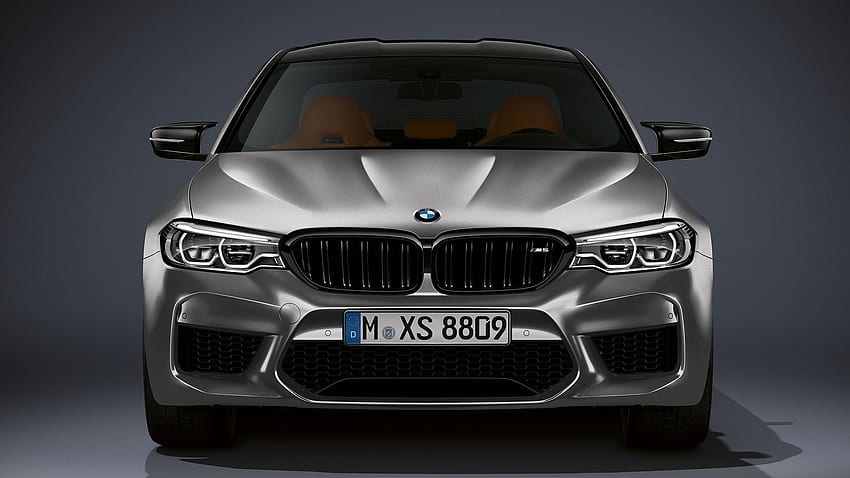 BMW M5 コンペティションカー 高級車 セダン シルバーカー - 解像度: 高画質の壁紙