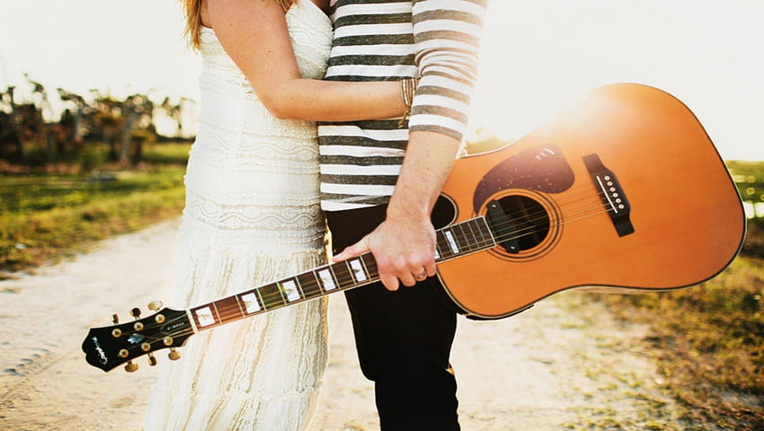 Play Me a LoveSong, seductor, guitarra, romance, canción de amor, cercanía, nosotros, unión, amor, unidad, pareja, matrimonio, siempre, vestido, para siempre, juntos fondo de pantalla