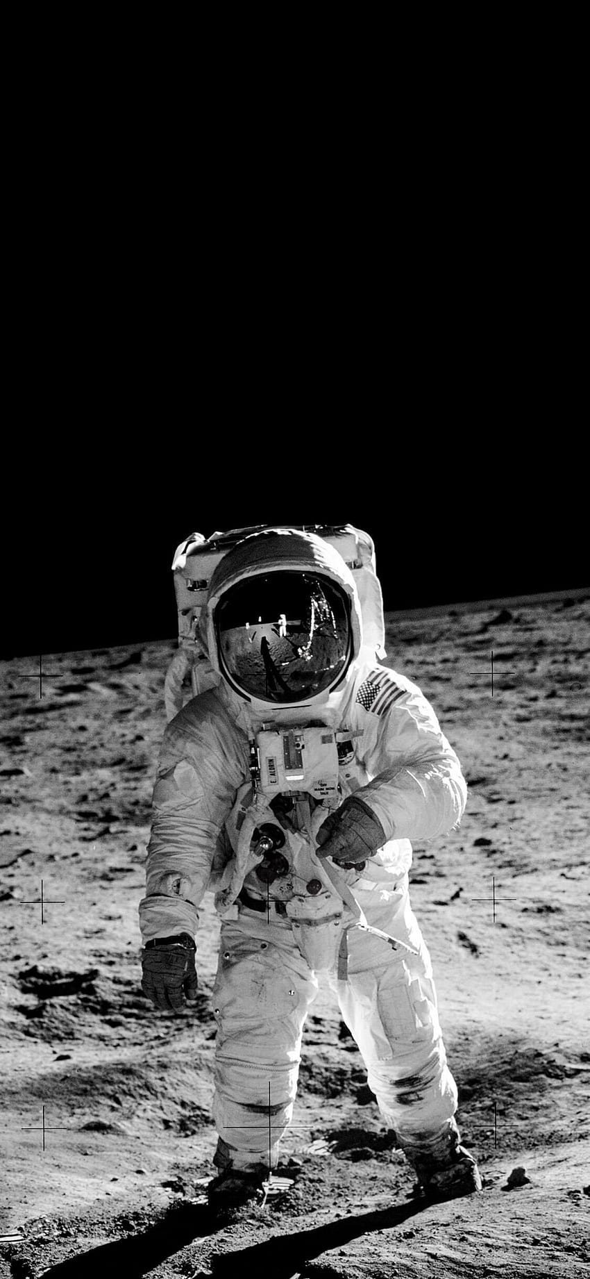 Houston, mamy problem. (OLED). Ciemny iPhone, czarno-biały iPhone, grafika iPhone'a, czarno-biały astronauta Tapeta na telefon HD