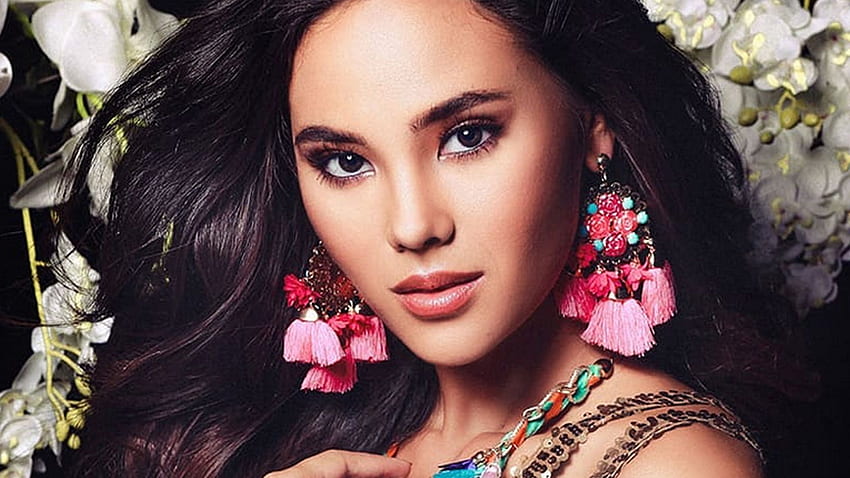 Catriona Gray Shows Support To Her Trans Woman Competitor HD wallpaper