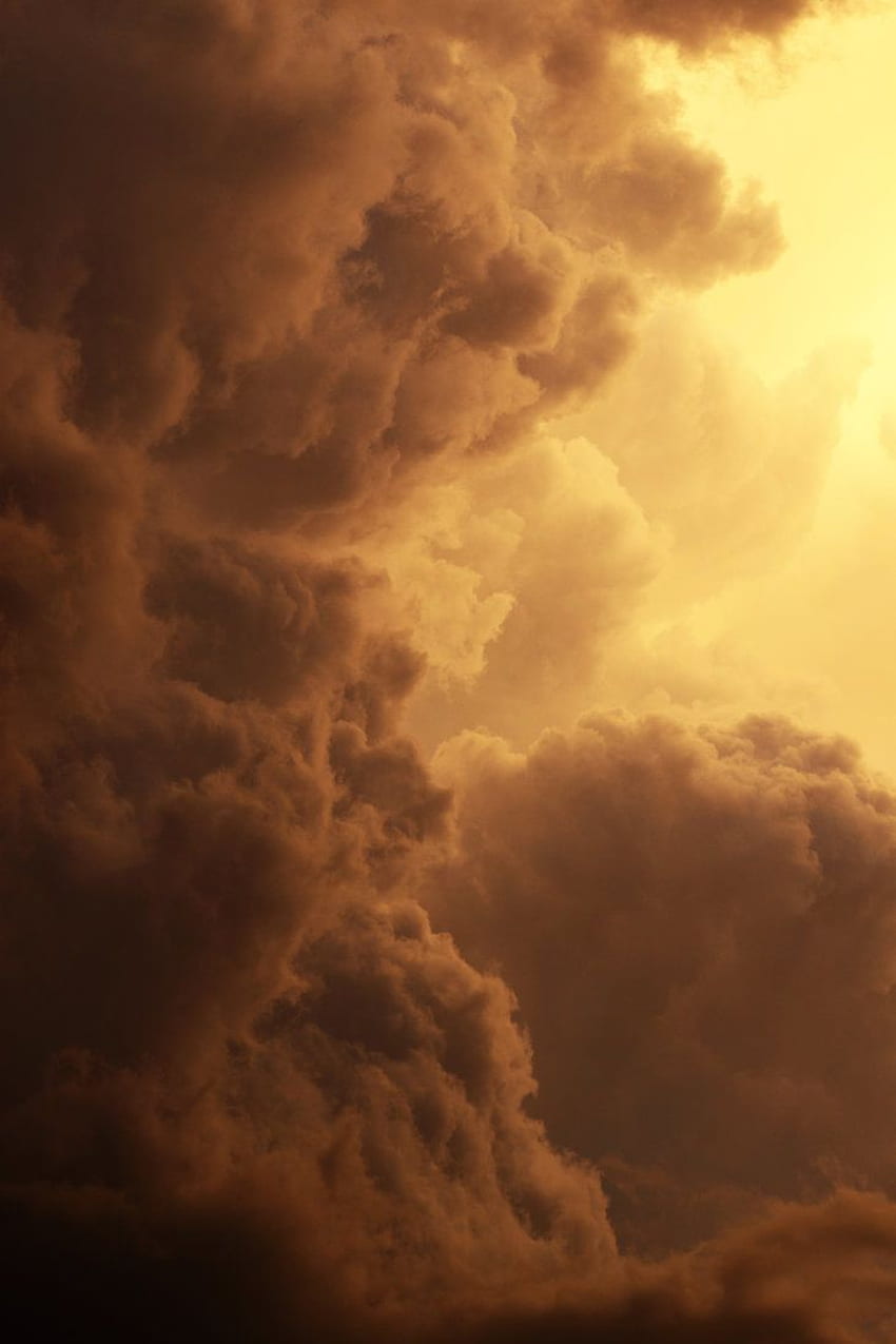 Gefährliche Wolken. Apollo-Ästhetik, Brown-Ästhetik, Sky-Ästhetik HD-Handy-Hintergrundbild