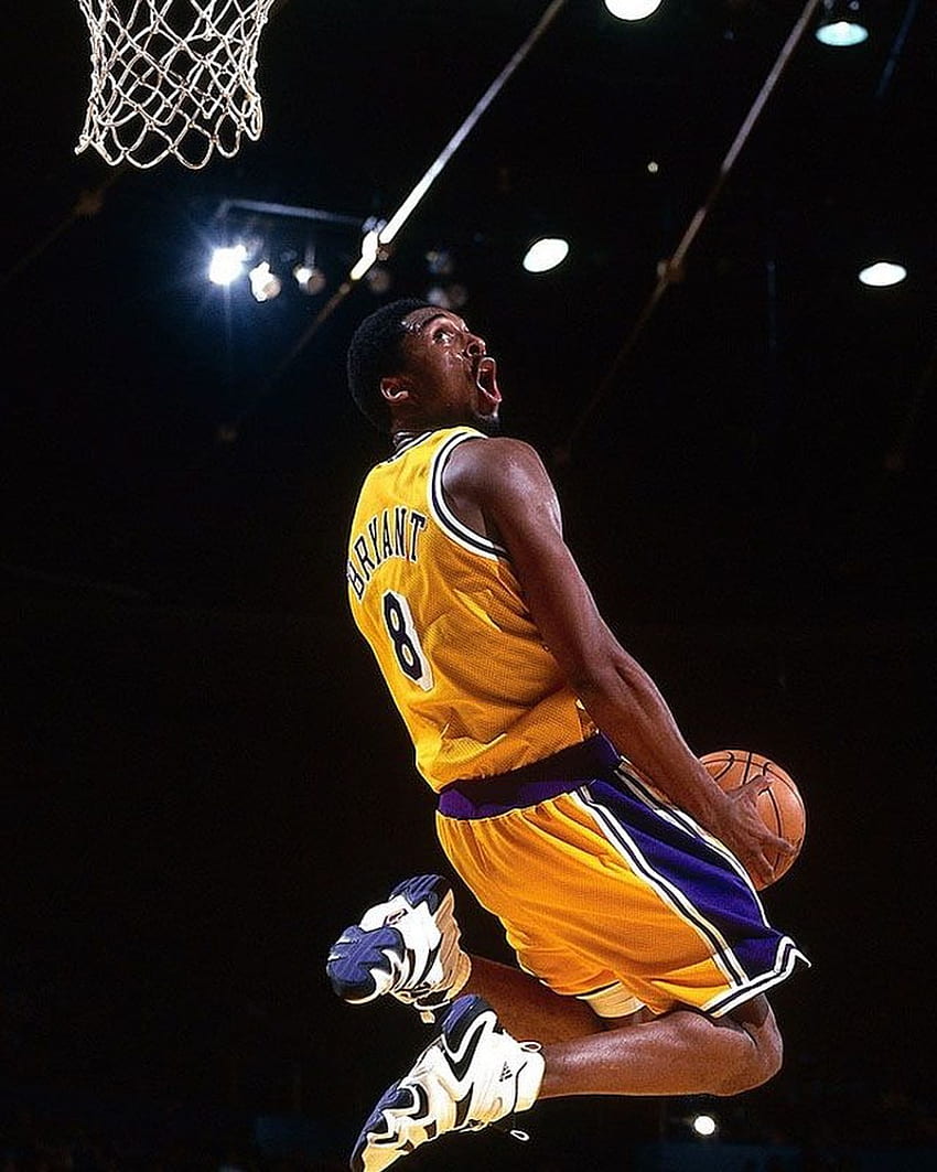 Không thể bỏ qua trang Twitter của huyền thoại bóng rổ Kobe Bryant! Tại đây, bạn sẽ tìm thấy những bài viết, hình ảnh và video độc đáo về cuộc sống và sự nghiệp của ông. Hãy đến và khám phá cùng Kobe! 