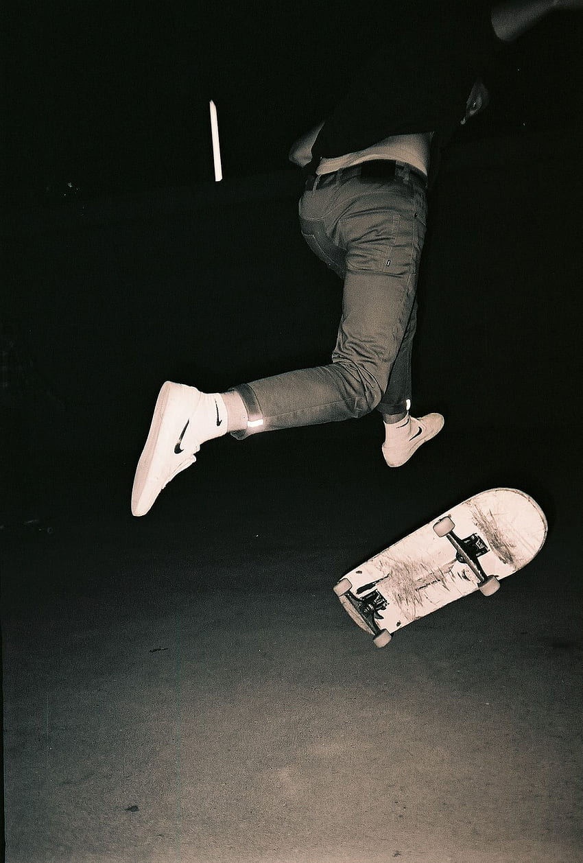 hannah erickson on Life. Skateboard tumblr, Skate , Skateboard graphy, Aesthetic Skateboard HD phone wallpaper