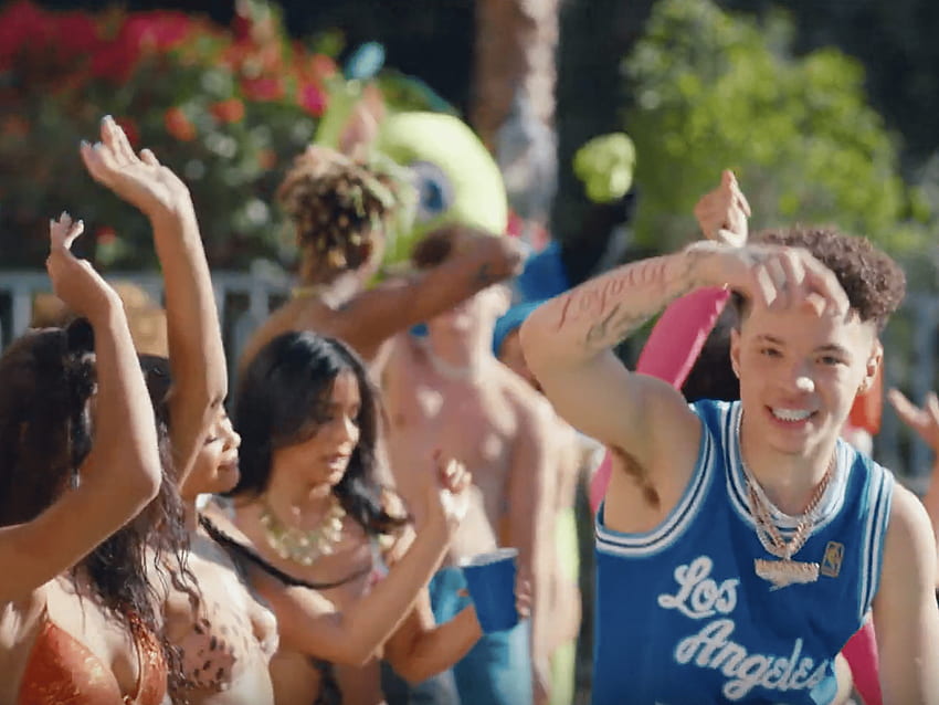 Le vidéoclip BLUEBERRY FAYGO de Lil Mosey est une fête épique au bord de la piscine HD wallpaper