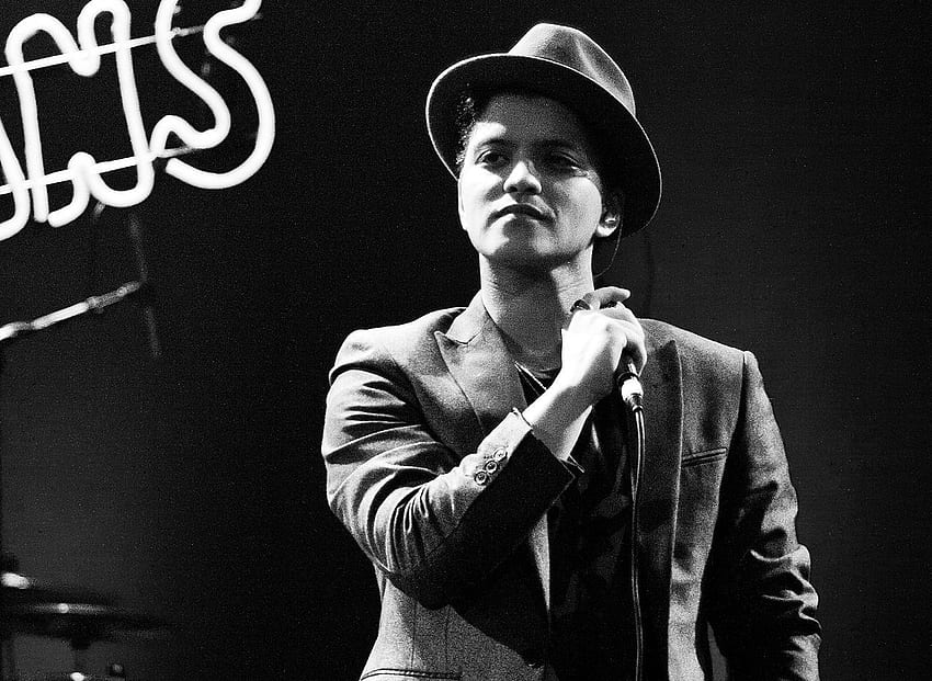 Songs You Didn't Know Bruno Mars Worked On, Bruno Mars Dancing HD wallpaper