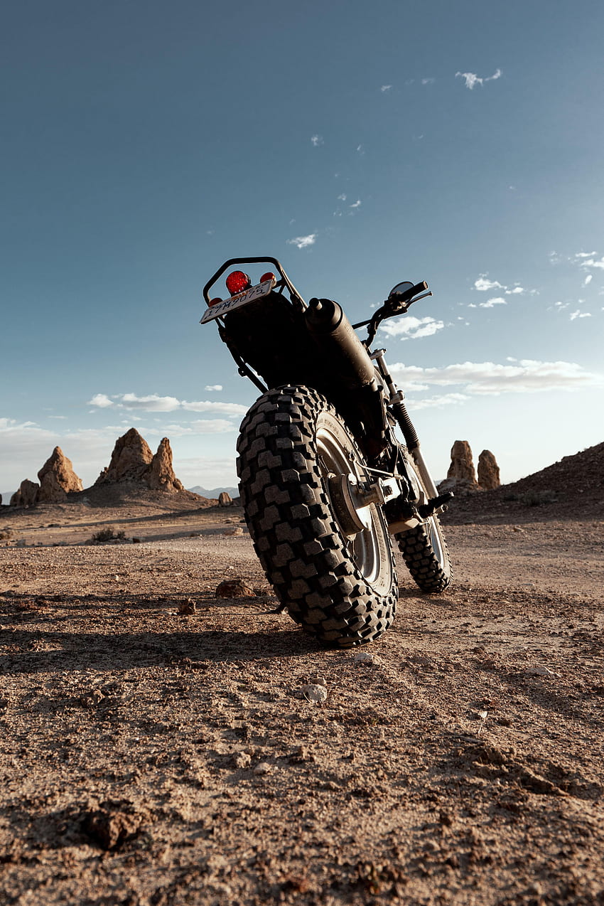 Motorcycles, Desert, Back View, Rear View, Motorcycle, Wheel HD phone wallpaper