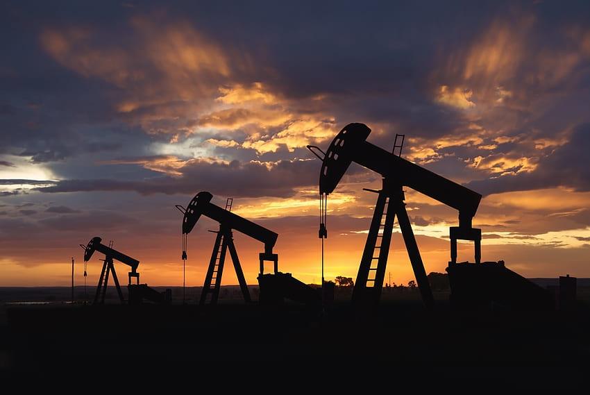 Spadki ropy od wzlotów — pole naftowe w Teksasie — — — wskazówka, pole naftowe Tapeta HD