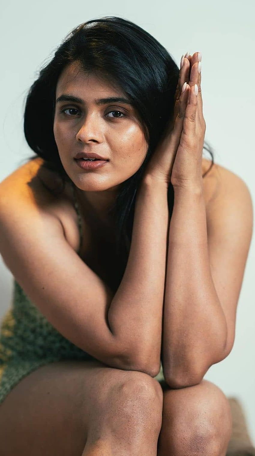 Hebah Patel นักแสดงหญิงที่พูดได้หลายภาษา นางฟ้า วอลล์เปเปอร์โทรศัพท์ HD