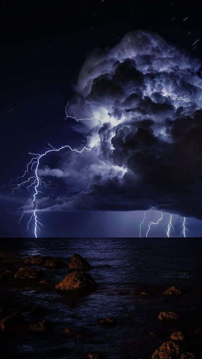 Pin de Ariana Saini em . 파펠 드 파레데. ns fantásticas, Fotografia de tempestade, Nuvens de tempestade HD 전화 배경 화면