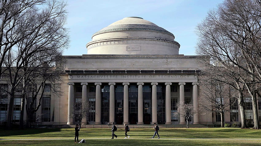 ハーバードとMIT MIT大学の外国人学生に対するトランプ学生ビザ規則の停止を訴える 高画質の壁紙