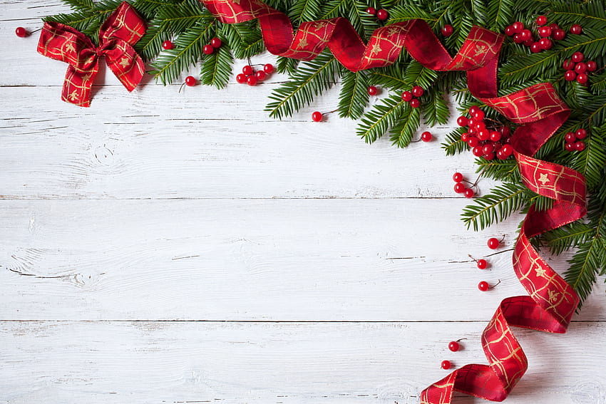 red and green garlands HD wallpaper