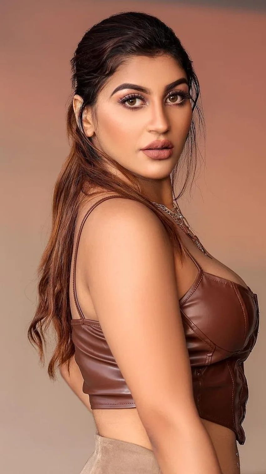 Яшика Ананд, тамилска актриса HD тапет за телефон