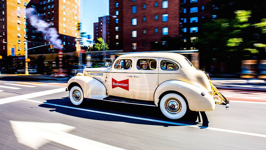 Lyft, Budweiser to Roll Out Vintage Cars in New York City This, Classic Car at Drive in Movie HD wallpaper