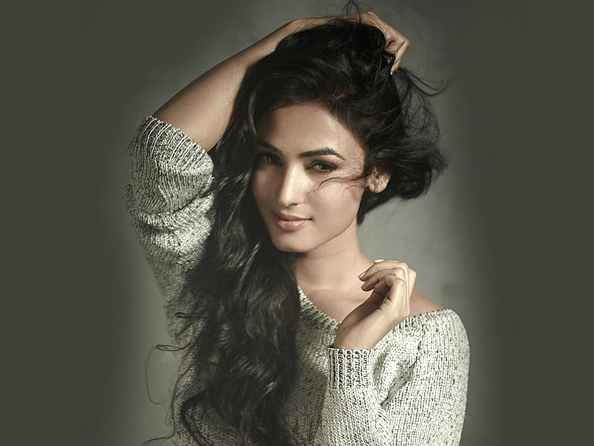 Sonal Chauhan, bollywood_actress, telugu_actress, HD phone wallpaper |  Peakpx