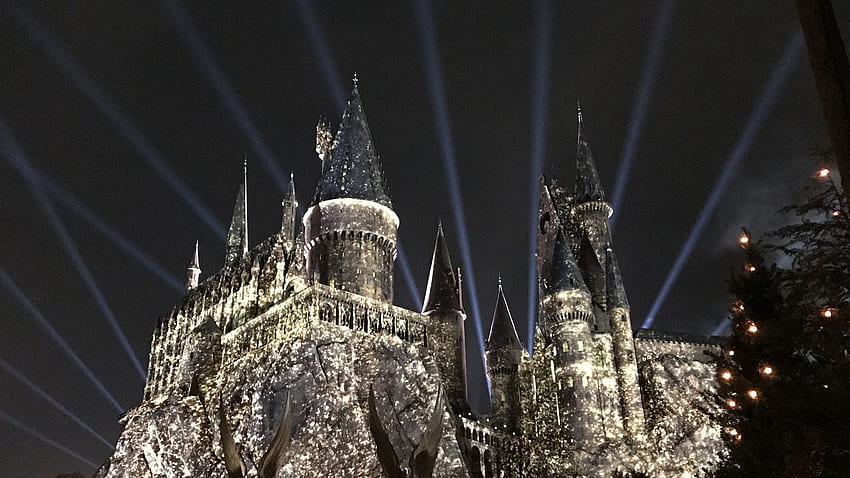 A Celebration of Harry Potter teases new Hogwarts castle light show, mobile game at Universal Orlando HD wallpaper