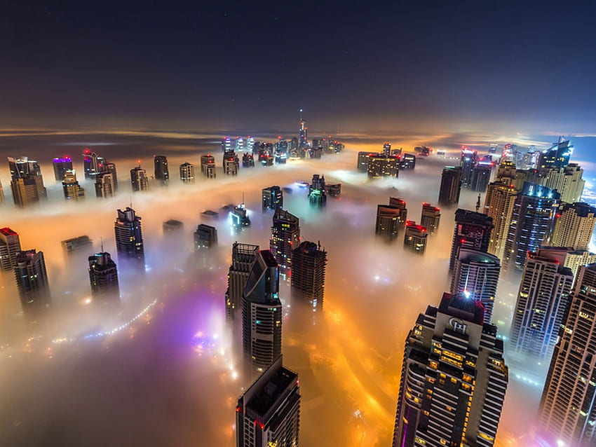 Dubai Night Time City nella nebbia, Dubai di notte Sfondo HD