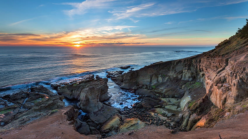 Sunset on the Coastline, sea, sand, coast, beaches, clouds, nature, sun, sunset HD wallpaper