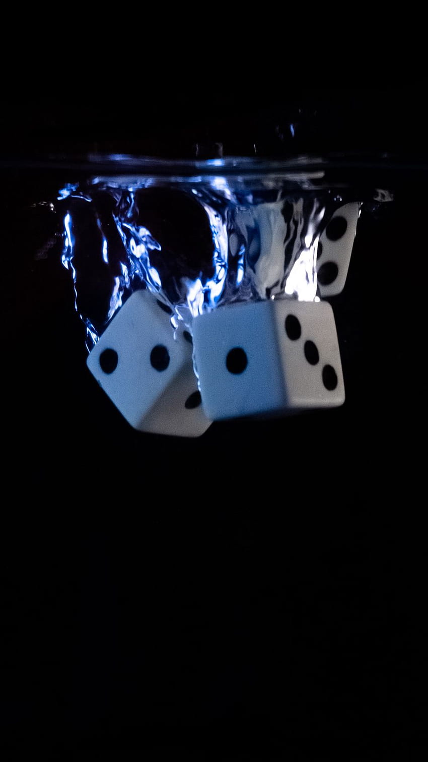 Dice, Cubes, Water, Splash, Black Iphone 8 7 6s 6 For Parallax Background, Cool Dice HD phone wallpaper
