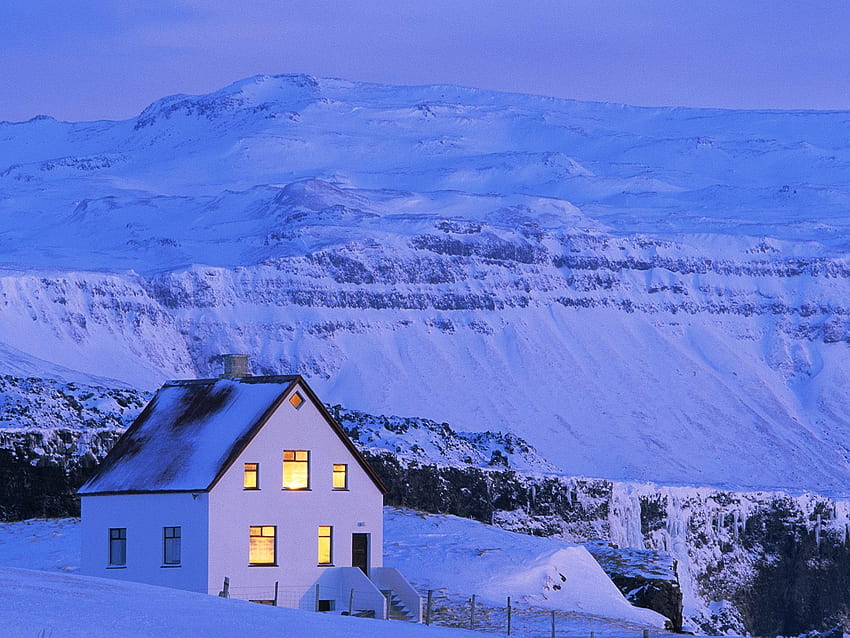 Natura, okna, góry, śnieg, połysk, światło, dom Tapeta HD