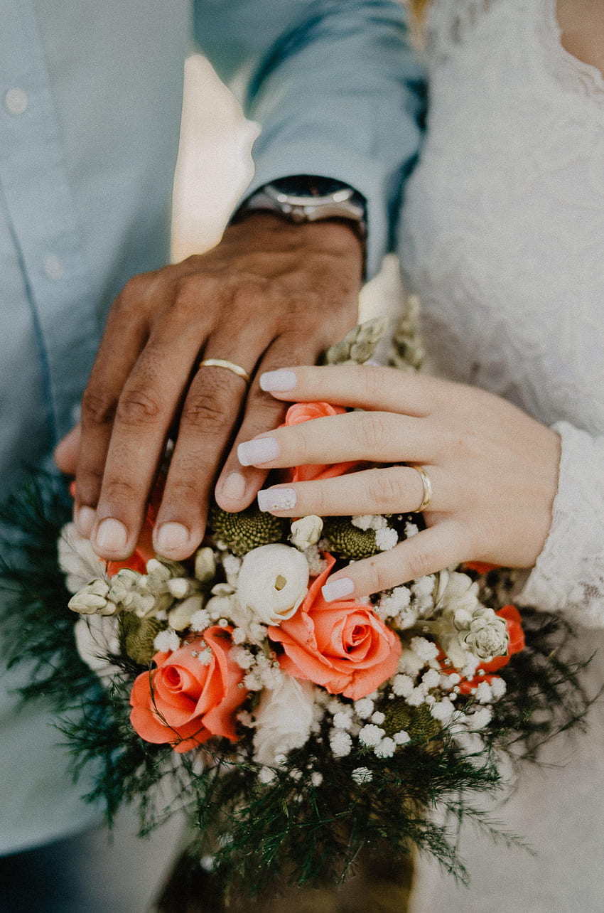 Feiertage, Liebe, Hochzeit, Ringe, Paar, Paar, Blumenstrauß, Hände HD-Handy-Hintergrundbild