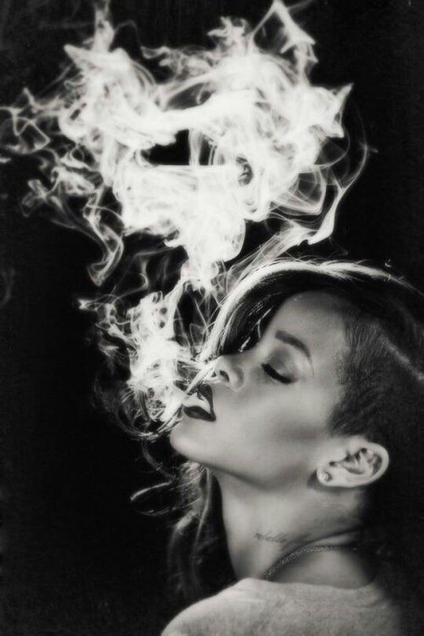 Red Ladies, Rihanna Smoking HD phone wallpaper