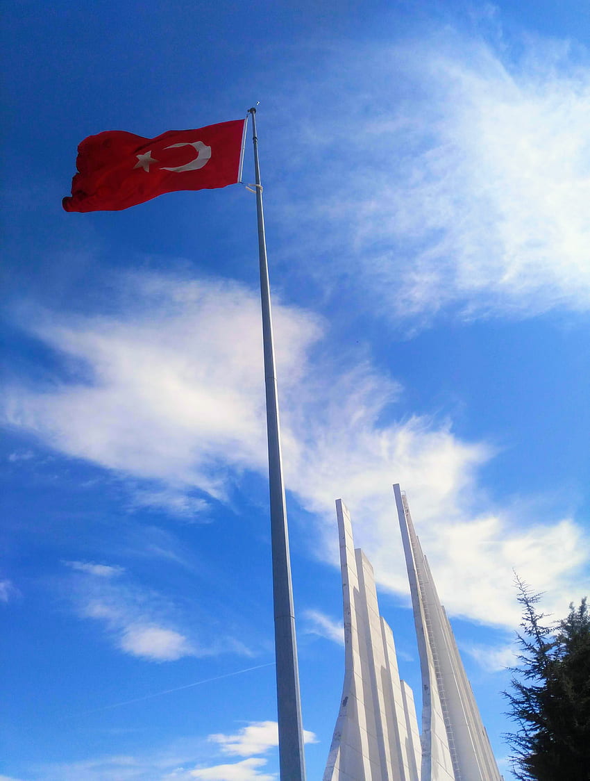 Türk bayrağı, bulut, manzara, bayrak, Ankara, Polatlı, gökyüzü, şehit, Türkiye Sfondo del telefono HD