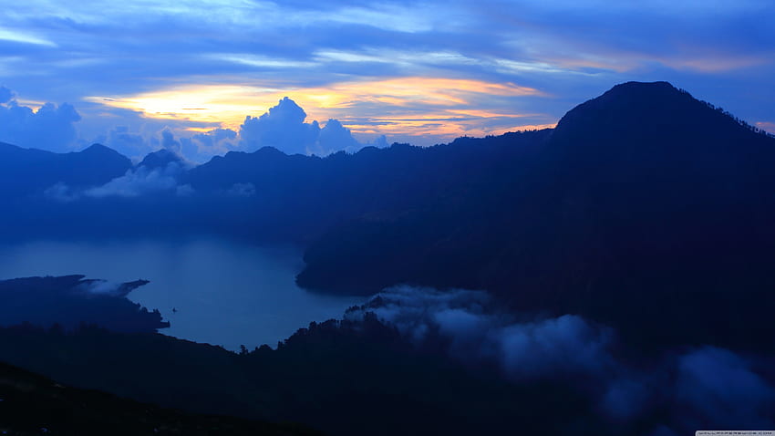 ภูเขา Rinjani เกาะลอมบอก ประเทศอินโดนีเซีย Ultra Background สำหรับ U TV : & UltraWide & Laptop : Tablet : Smartphone วอลล์เปเปอร์ HD