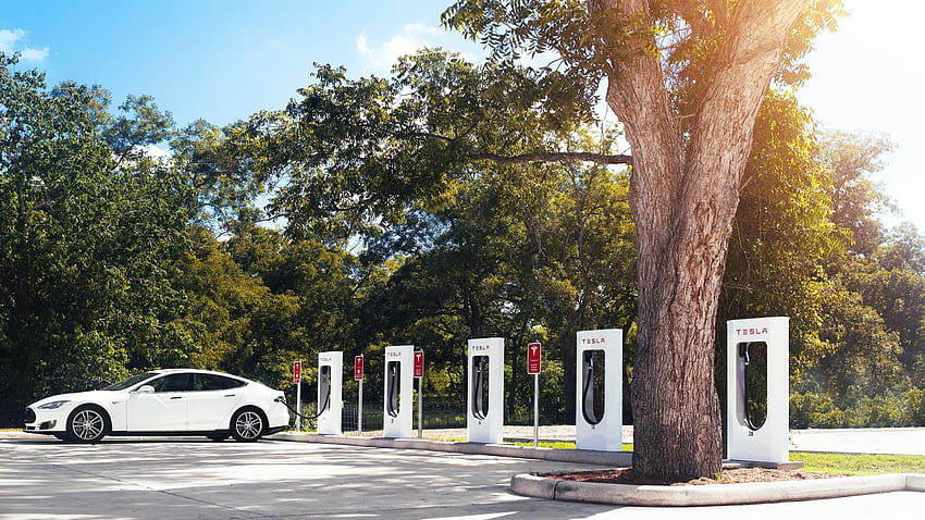 Elon Musk says Tesla will now charge all new owners of the Model S, Model X and Model 3 to use its Supercharger network HD wallpaper