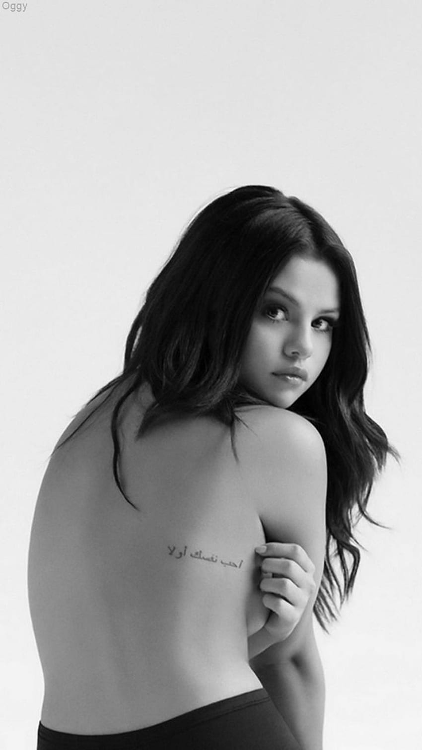 Selena Gomez-Revival HD-Handy-Hintergrundbild