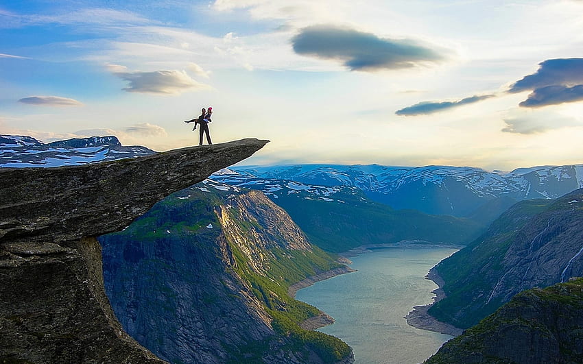 Trolltunga Mountain In Norway - Trolltunga - HD wallpaper | Pxfuel