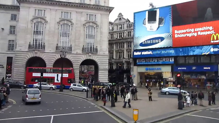 Piccadilly Circus to Regent street from bus - London (add &fmt=22 to url) 57 HD wallpaper
