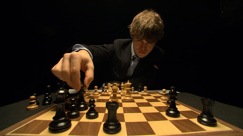 Il giocatore di scacchi n. 1 al mondo Magnus Carlsen detiene il titolo Sfondo HD
