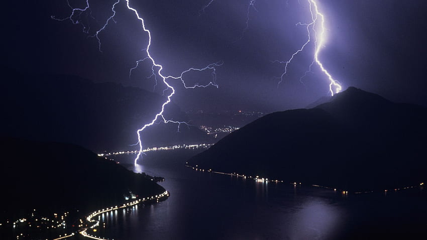 beautiful thunderstorm. Lightning graphy, City , Background, Electrostatic HD wallpaper