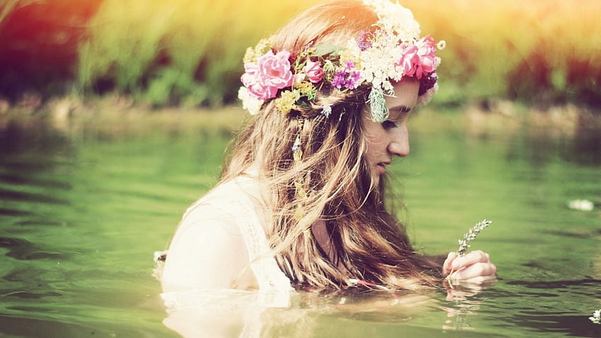 coroa de flores na cabeça, menina, lago, grinalda, flor papel de parede HD