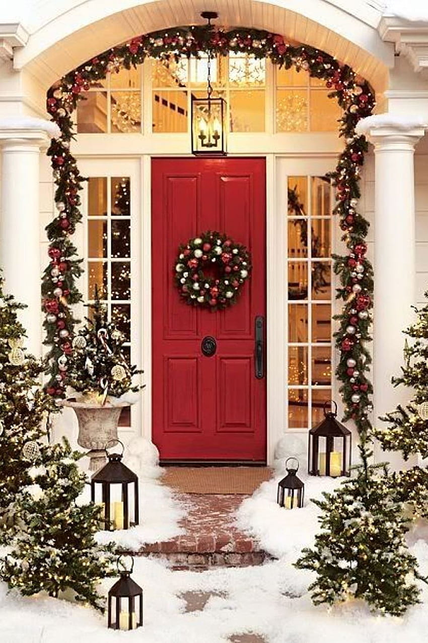 Christmas Door Decorations HD phone wallpaper