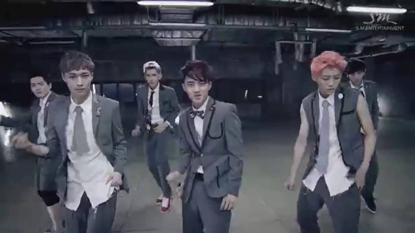 Kpop Magic Dance}- EXO Growl срещу BTS Sliver Spoon (Baepsae) HD тапет